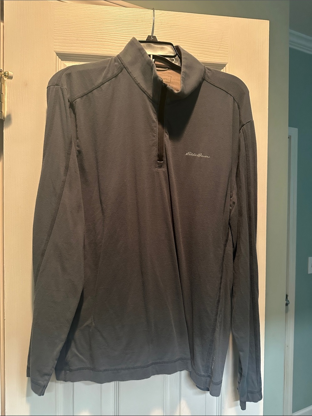 Eddie Bauer Men's Slate Gray Lightweight Quarter-Zip Pullover